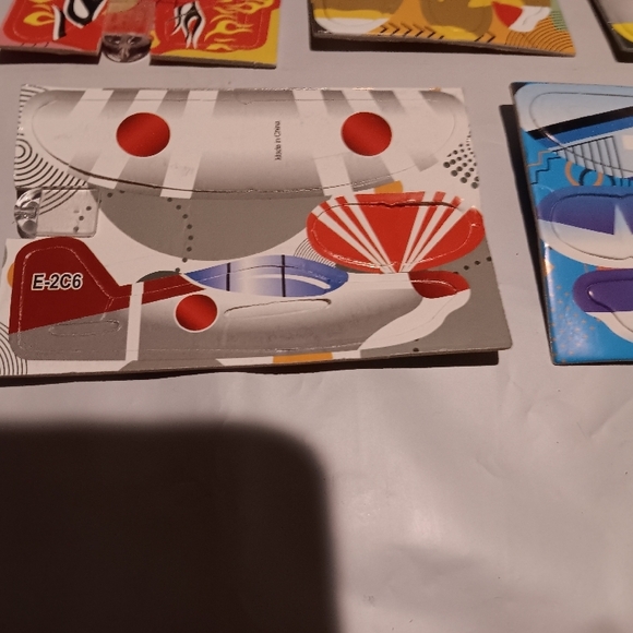 Colorful Graphic Card Holders - Picture 3 of 8